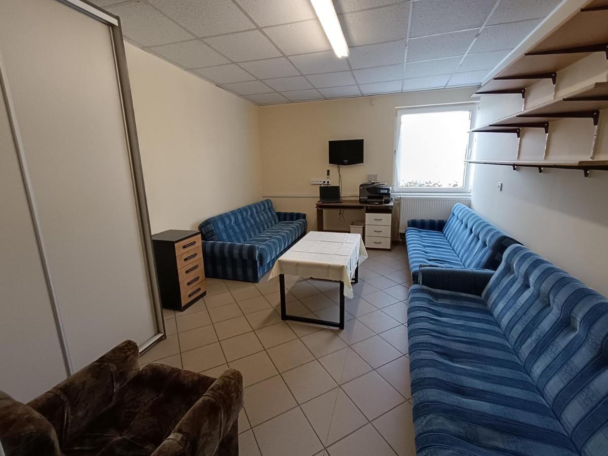 Hostel Welinek Gratis Parking Stęszew Eksteriør billede